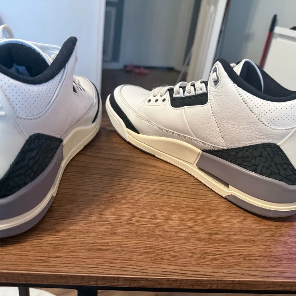 Air Jordan 3 Retro “White Cement Grey” Size 10.5 – Classic - Picture 6 of 9